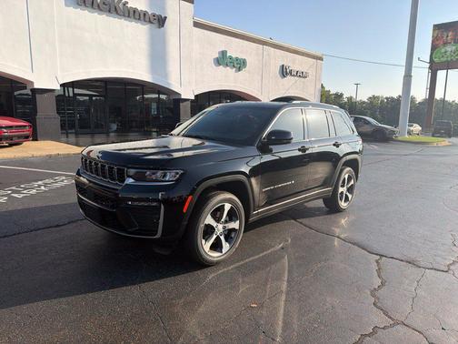 Diamond Black Crystal Pearlcoat 2026 Jeep Grand Cherokee Limited