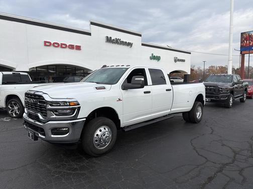 2026 RAM 3500 Tradesman Crew Cab 4x4 8' Box