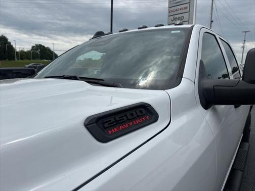 2025 RAM 2500 Tradesman Crew Cab 4x4 6'4' Box