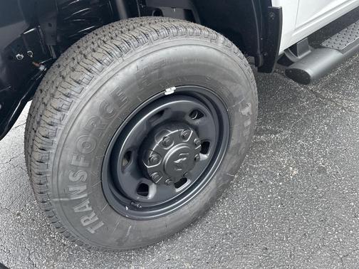 2025 RAM 2500 Tradesman Crew Cab 4x4 6'4' Box