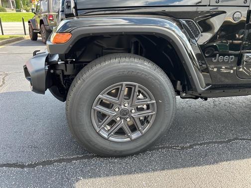 2025 Jeep Gladiator Sport S