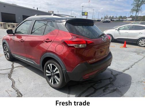 2019 Nissan Kicks SR