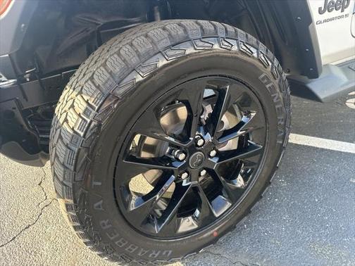 2025 Jeep Gladiator Nighthawk
