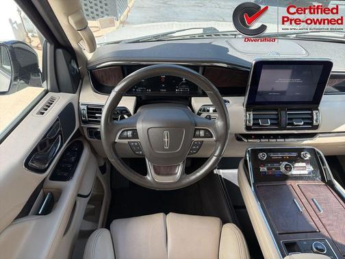 Ceramic Pearl 2020 Lincoln Navigator Standard