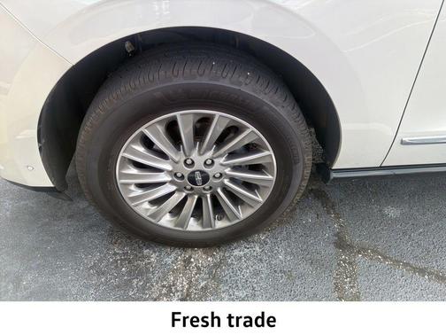 Ceramic Pearl 2020 Lincoln Navigator Standard