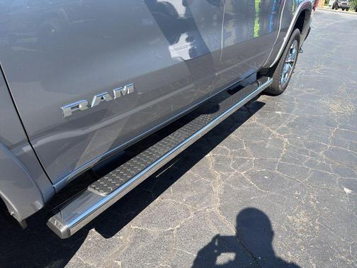 Billet Silver Metallic Clearcoat 2026 RAM 1500 Big Horn/Lone Star