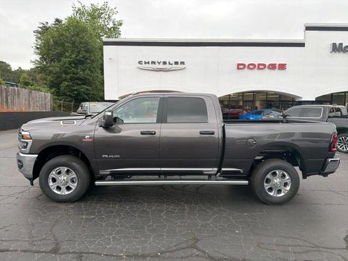 Granite Crystal Metallic Clearcoat 2026 RAM 2500 Big Horn Crew Cab 4x4 6'4' Box