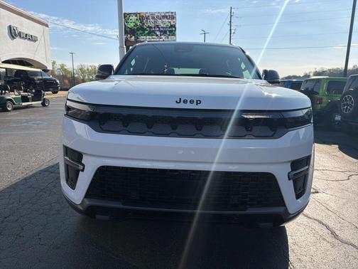 Bright White Clearcoat 2026 Jeep Grand Wagoneer Upland