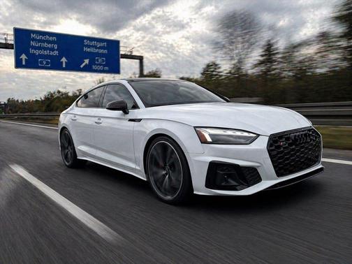 Ibis White 2022 Audi S5 Premium Plus TFSI quattro Tiptronic