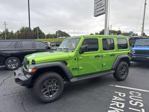 2025 Jeep Wrangler Sport S