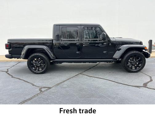 2025 Jeep Gladiator Nighthawk