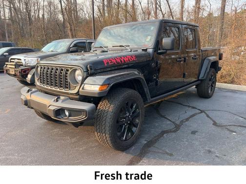 2025 Jeep Gladiator Nighthawk
