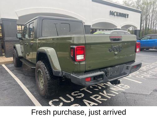 2023 Jeep Gladiator Sport S