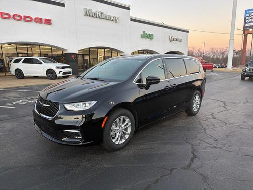 2026 Chrysler Pacifica L