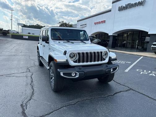 2025 Jeep Wrangler 4-Door Sahara 4x4