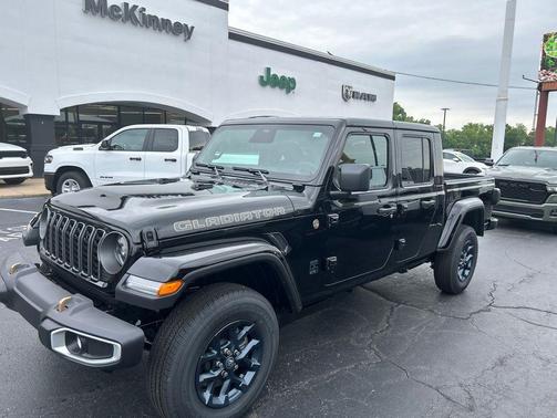 Black Clearcoat 2026 Jeep Gladiator 85th Anniversary Edition