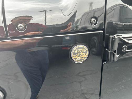 Black Clearcoat 2026 Jeep Gladiator 85th Anniversary Edition