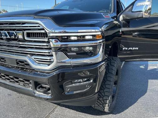 2025 RAM 2500 Laramie Crew Cab 4x4 6'4' Box