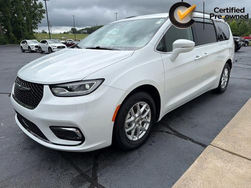 Bright White Clearcoat 2022 Chrysler Pacifica Touring L