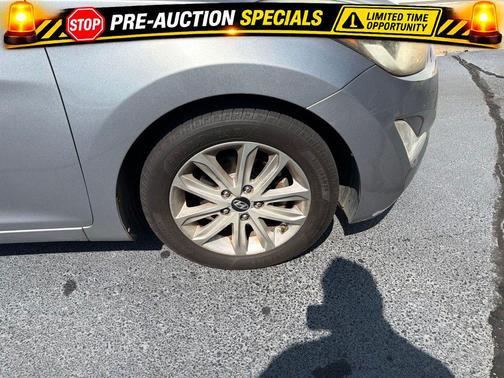Titanium Gray Metallic 2015 Hyundai ELANTRA SE
