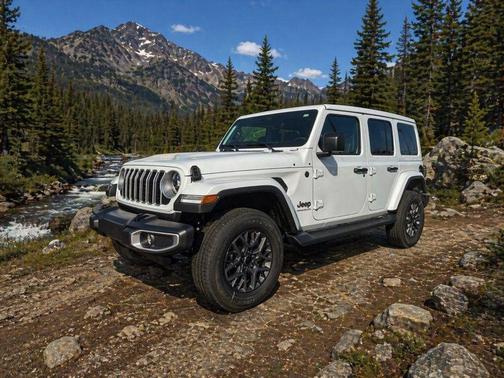 bright white clearcoat 2026 Jeep Wrangler 4-Door Sahara 4x4