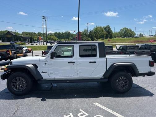 2025 Jeep Gladiator Sport S