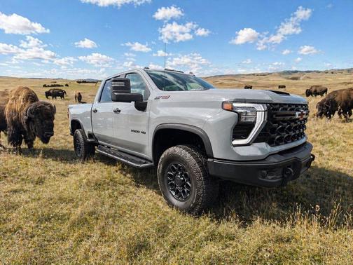 Slate Gray Metallic 2024 Chevrolet Silverado 2500 4WD Crew Cab Standard Bed ZR2