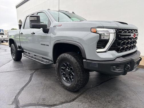 Slate Gray Metallic 2024 Chevrolet Silverado 2500 4WD Crew Cab Standard Bed ZR2