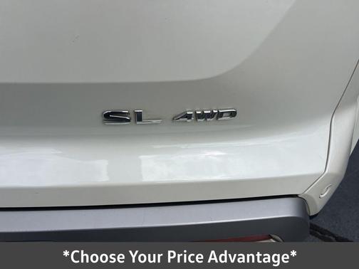 2023 Nissan Pathfinder SL 4WD