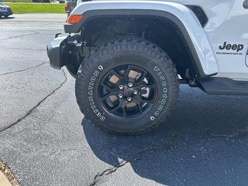 2025 Jeep Gladiator Willys