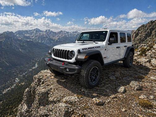 Bright White Clearcoat 2026 Jeep Wrangler Rubicon