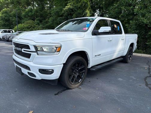 Bright White Clearcoat 2022 RAM 1500 Laramie