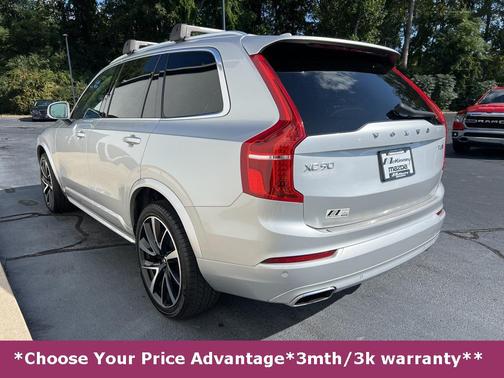 2021 Volvo XC90 T6 Momentum
