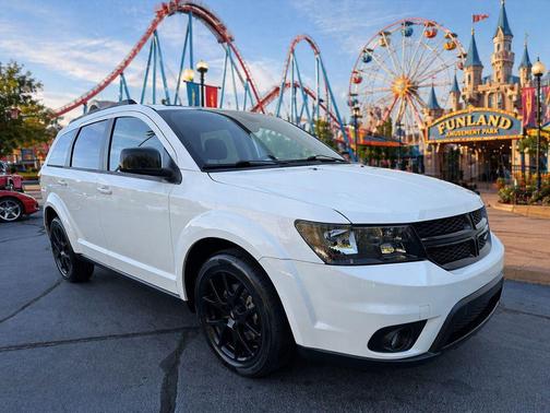 Vice White 2019 Dodge Journey SE