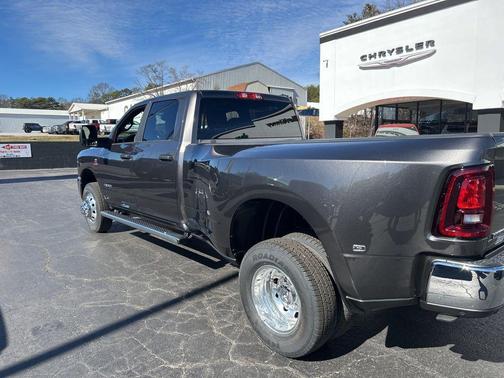 2026 RAM 3500 Big Horn Crew Cab 4x4 8' Box