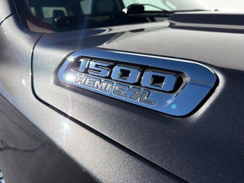 Granite Crystal Metallic Clearcoat 2020 RAM 1500 Laramie