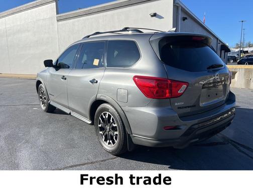 2020 Nissan Pathfinder SL 2WD