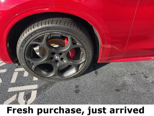 2023 Alfa Romeo Stelvio Veloce AWD