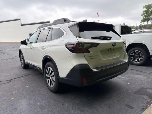 Crystal White Pearl 2020 Subaru Outback Premium