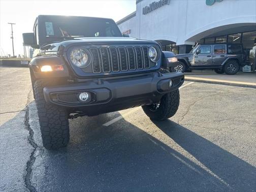 2025 Jeep Gladiator Nighthawk