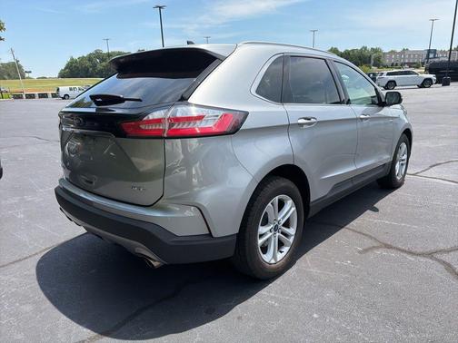 Silver Metallic 2020 Ford Edge SEL