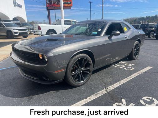 2016 Dodge Challenger SXT