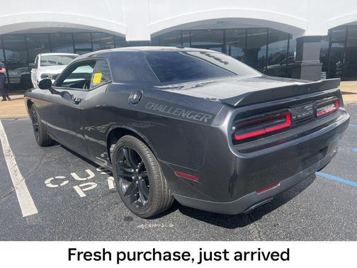 2016 Dodge Challenger SXT