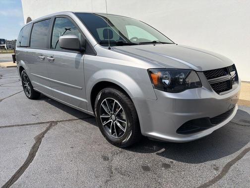 Billet Silver Metallic Clearcoat 2016 Dodge Grand Caravan AVP/SE