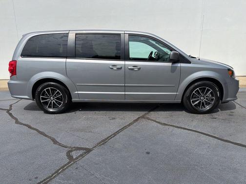 Billet Silver Metallic Clearcoat 2016 Dodge Grand Caravan AVP/SE