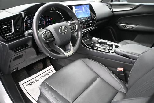 Eminent White Pearl 2025 Lexus NX 250 Base