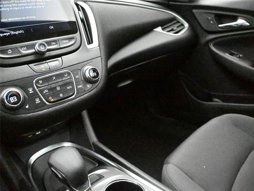 2022 Chevrolet Malibu FWD LT