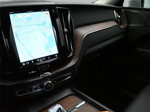 2023 Volvo XC60 B6 Ultimate Bright Theme
