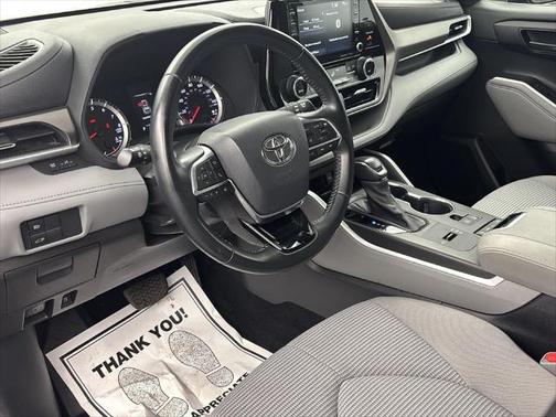 2021 Toyota Highlander LE