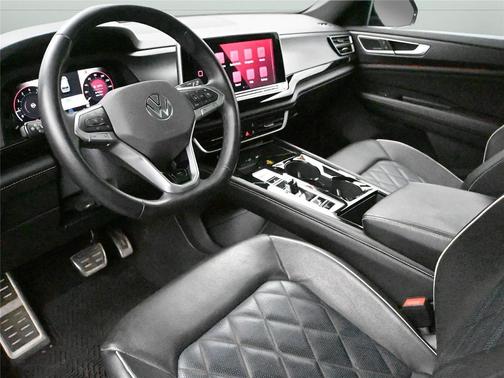 2024 Volkswagen Atlas Cross Sport 2.0T SEL Premium